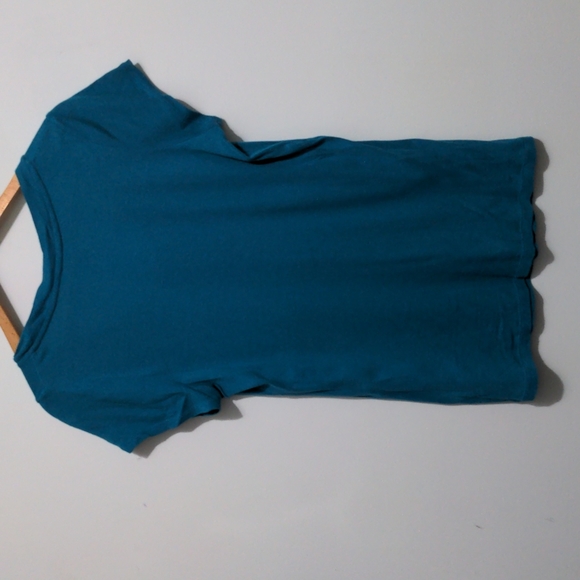 *3/$20* Joe Fresh Teal T-shirt with Scoop/V Neck Detail - Picture 5 of 6